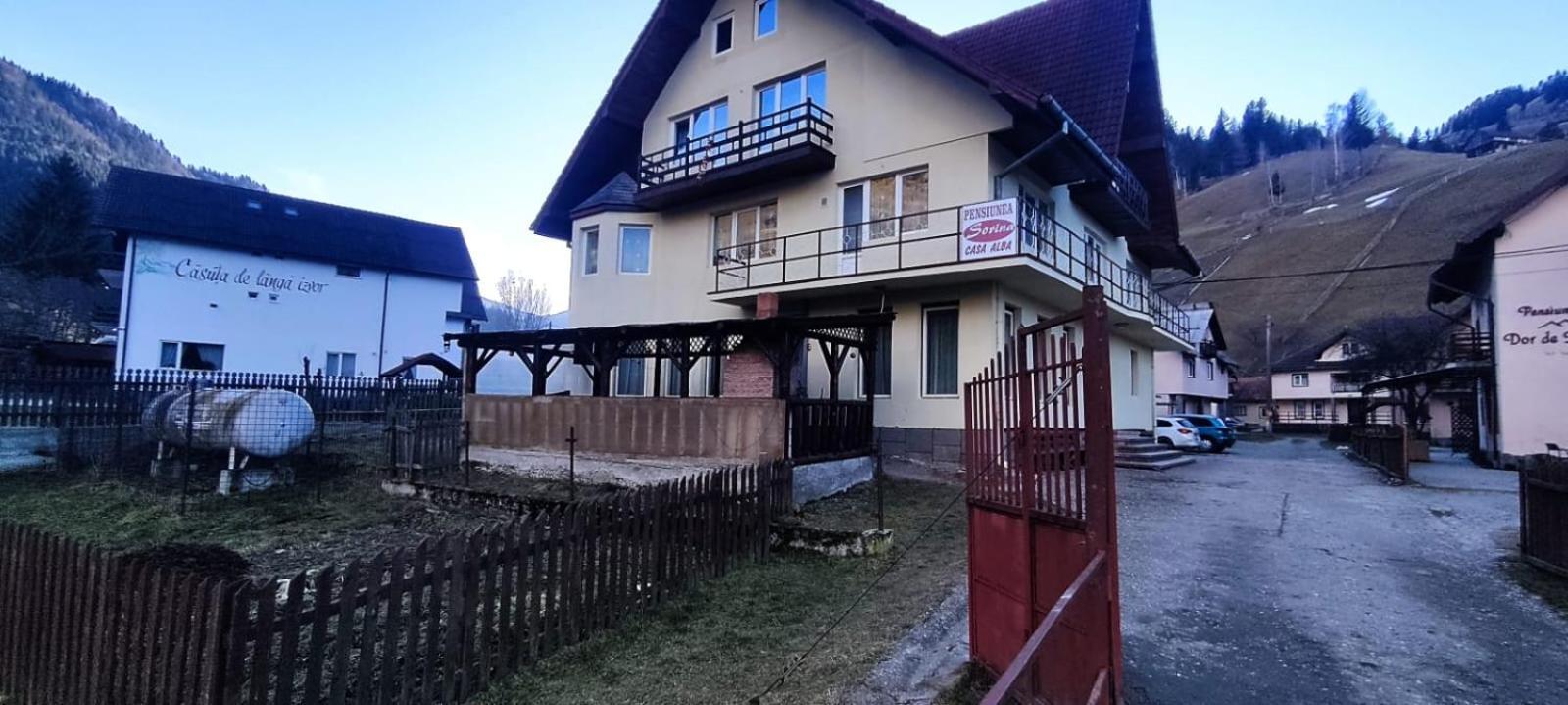 Pensiunea Sorina Casa Alba 모시유드서스 외부 사진
